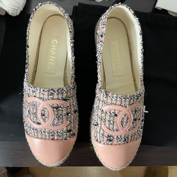 NEW Chanel 21S pink tweed espadrilles size 39 - Picture 6 of 8